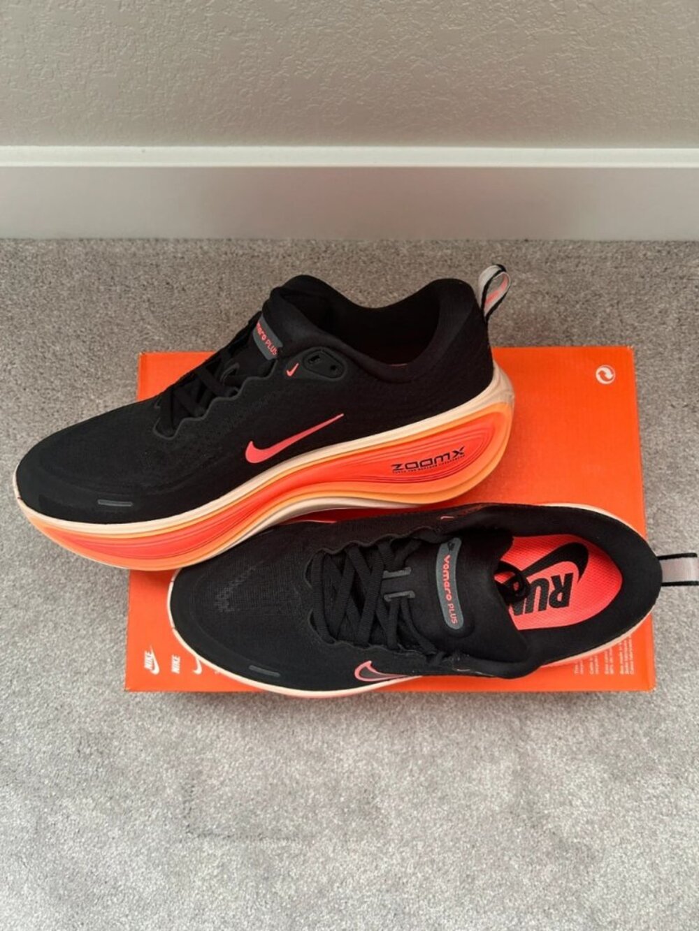 Nike Vomero Plus Black Hot Lava Washed Coral Women's US 9 / Men's US 7